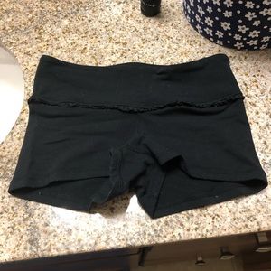 lululemon shorts 4